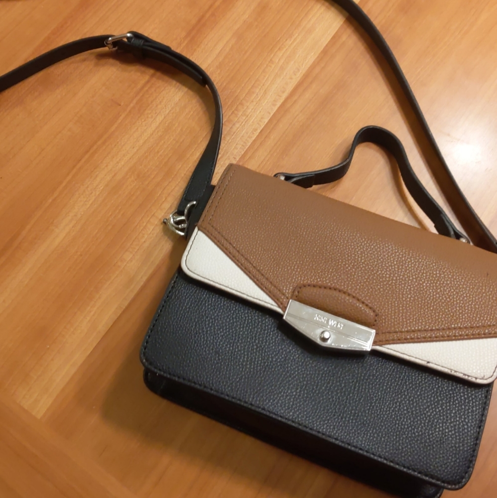 Purse- over the shoulder - Picture 2 of 3